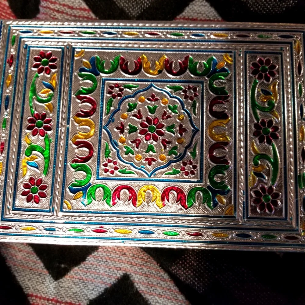 Decorative Aluminum Rings Jewelry Box Square in center - Picture 2 of 7